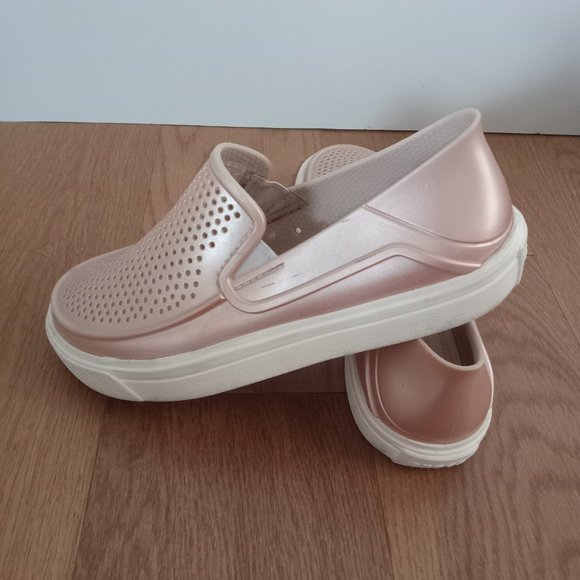 Crocs shoes US 2 - Picture 6 of 7